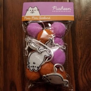 Fall '21 Pusheen Box Boosheen Garland